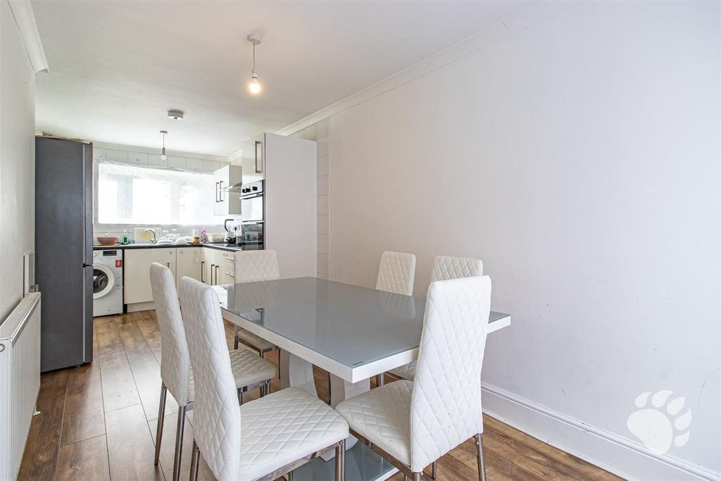 Property photo 2 of 26 Kitchen/Diner