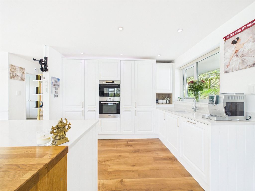 Property photo 3 of 18 Picture No. 15