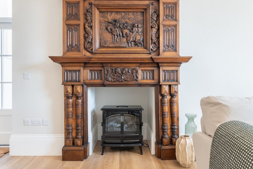 Property photo 3 of 14 Show Home