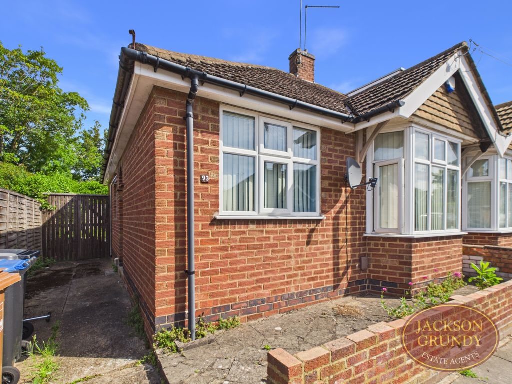 Property photo 1 of 11 Yelvertoft Road