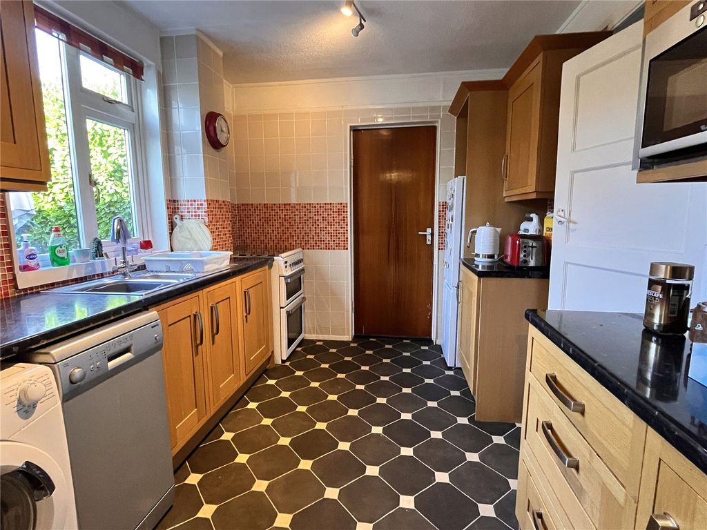 Property photo 3 of 20 Picture No. 06