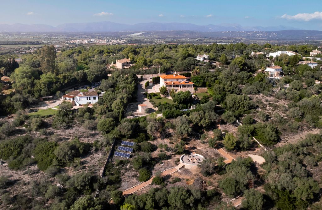 Property photo 2 of 17 02.Jpg