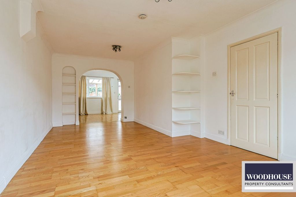Property photo 3 of 31