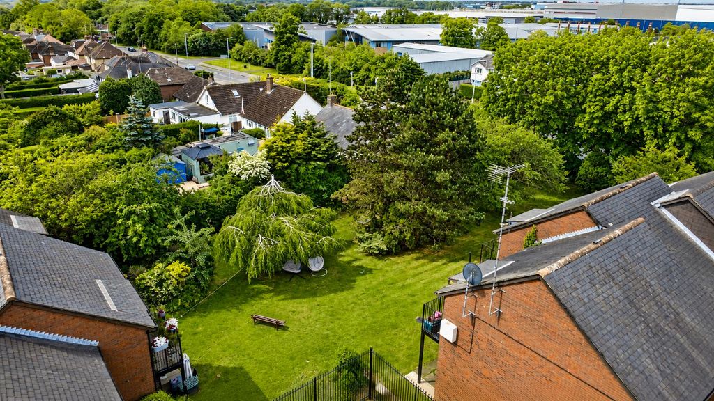 Property photo 2 of 11 B52F3756-016F-4F6d-Ab35-53E161d7De97.Png