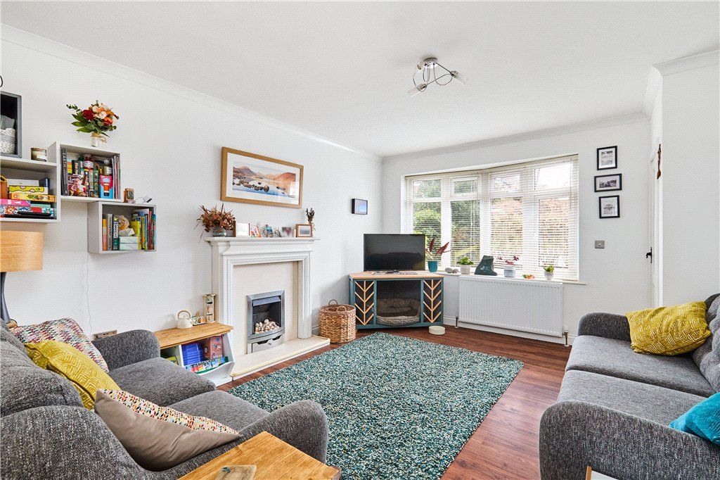 Property photo 3 of 16 Living Room