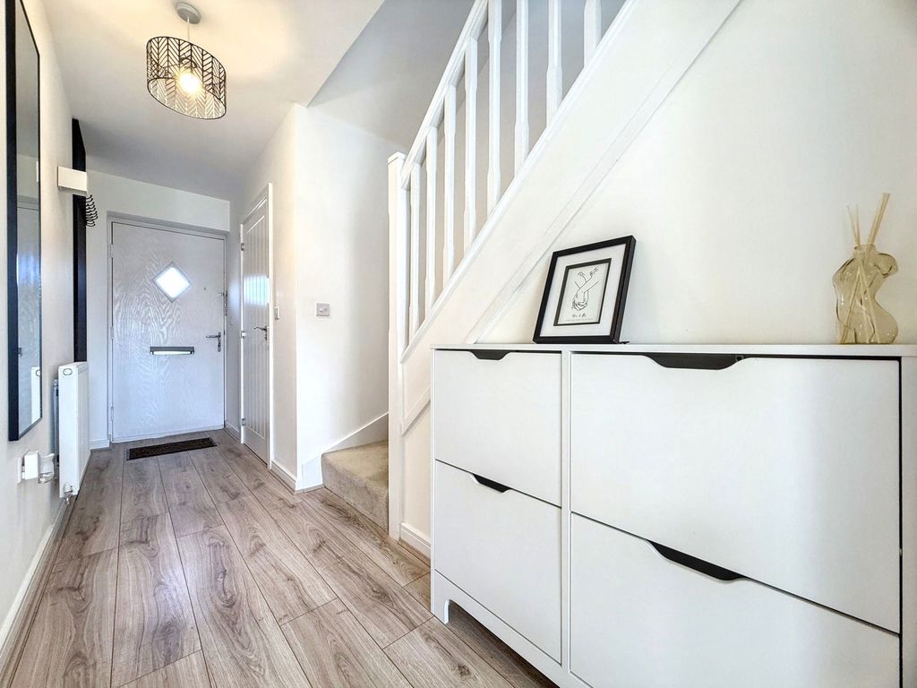 Property photo 3 of 31