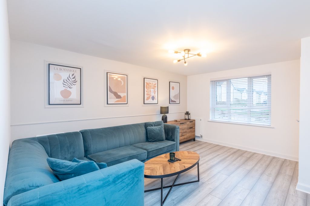 Property photo 3 of 40