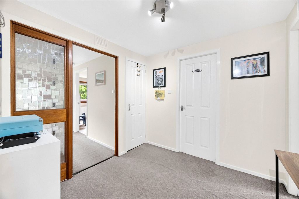 Property photo 3 of 23 Grampian Gardens