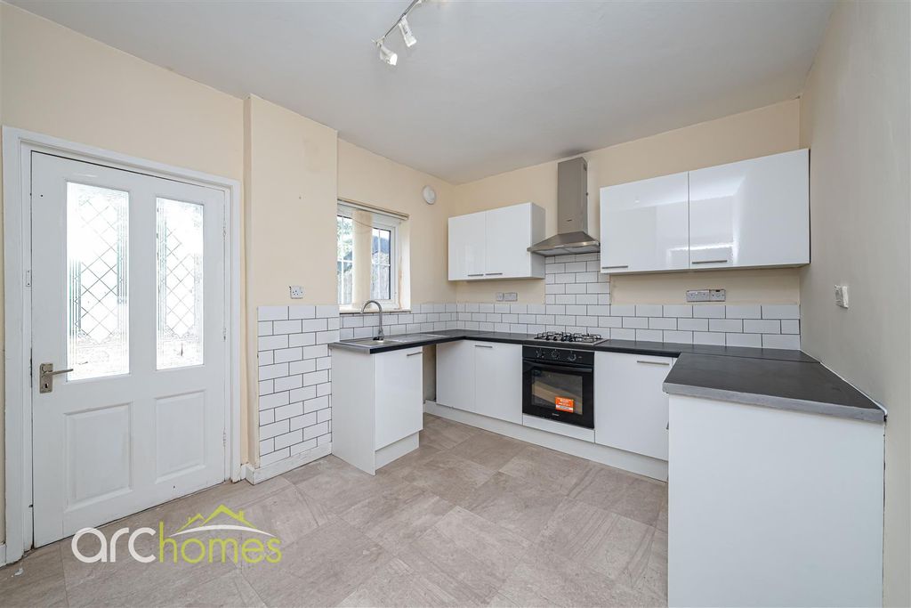 Property photo 3 of 12 Leigh-3.Jpg