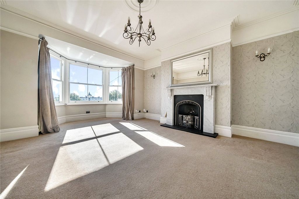 Property photo 2 of 23 Picture No. 07