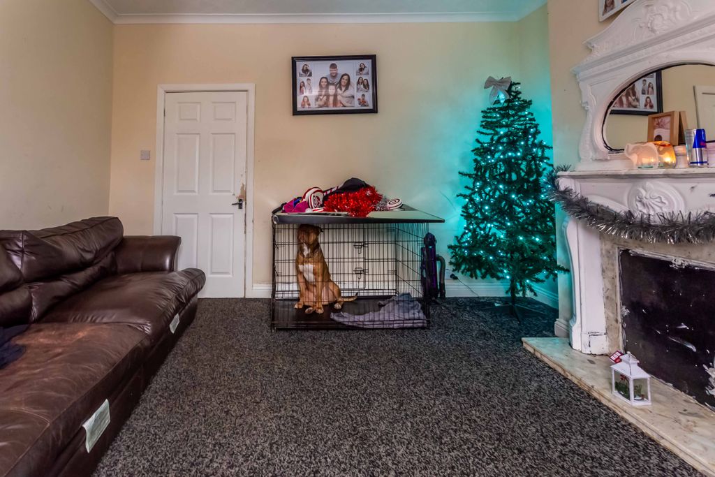 Property photo 3 of 17