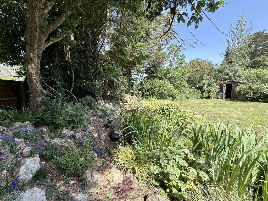 Property photo 3 of 27