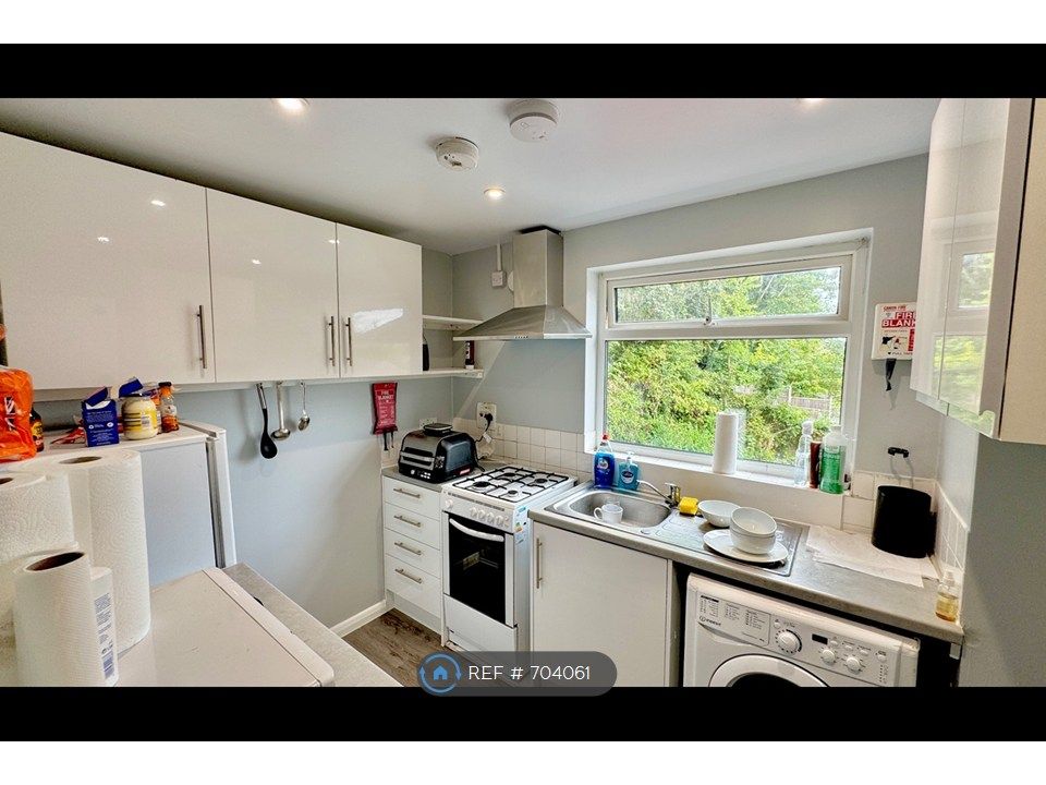 Property photo 1 of 21 Kitchen
