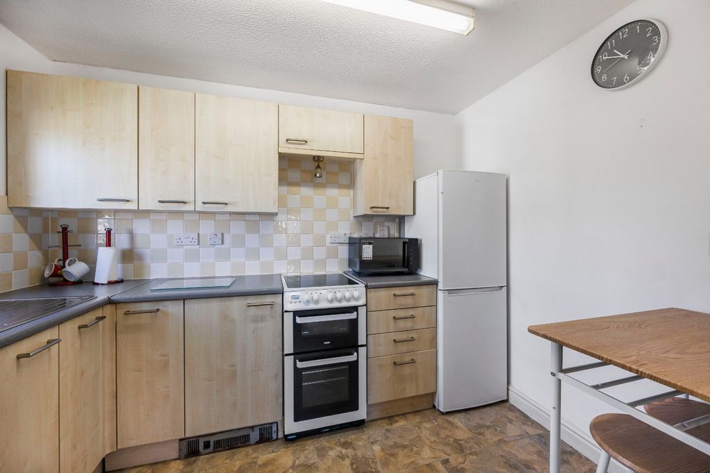 Property photo 3 of 10 Picture No. 09