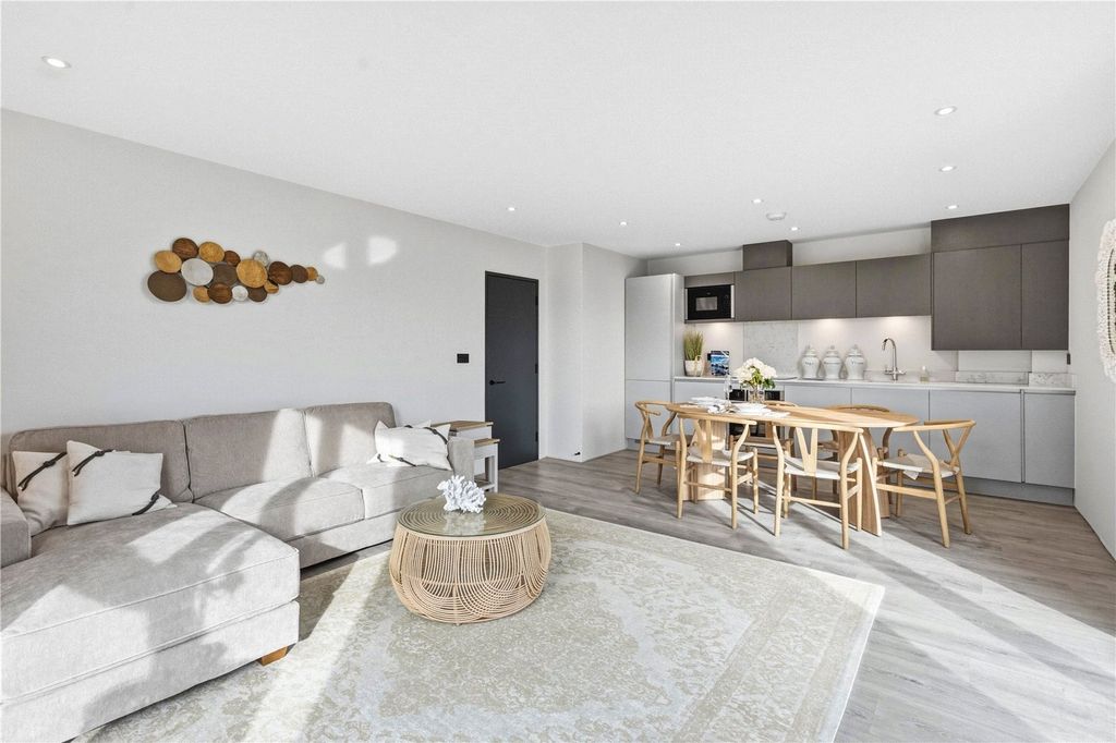 Property photo 1 of 7 Open Plan Living