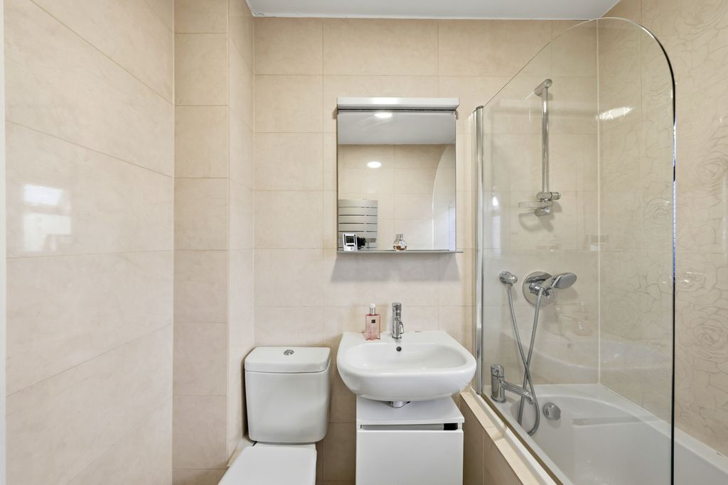 Additional image 33 of 7 bed semi-detached house for saleBroom Lane, Salford M7