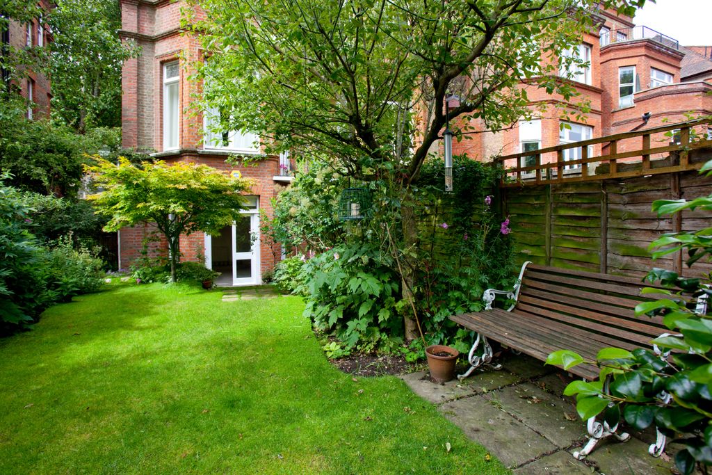 Property photo 3 of 7 Garden