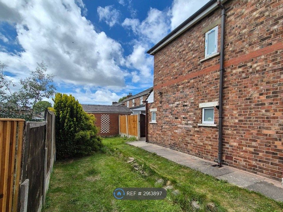 Property photo 2 of 12
