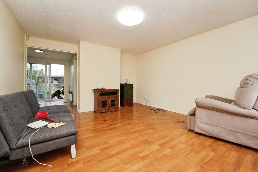 Property photo 3 of 10 Pbox-Img.Jpg