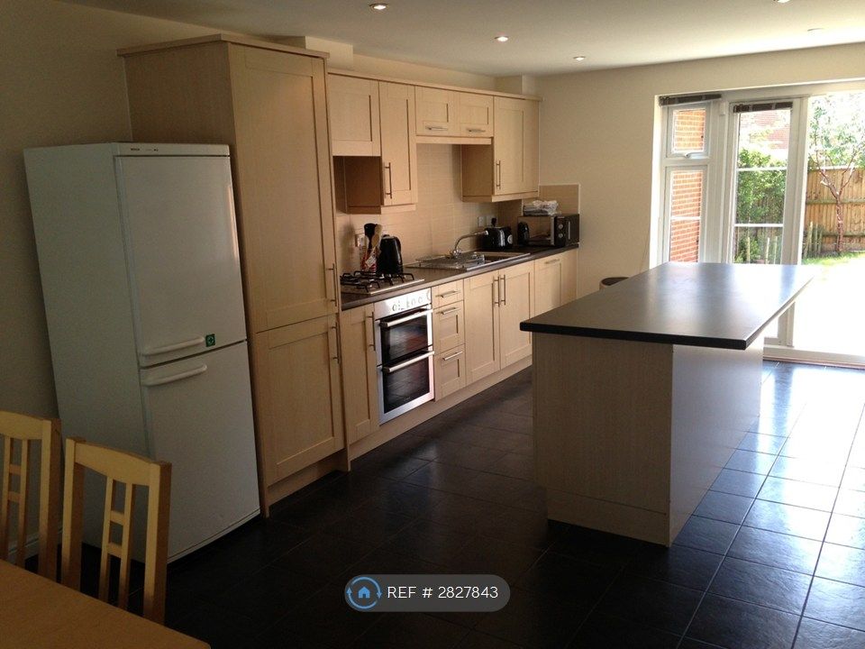 Property photo 1 of 5 Kitchen / Diner