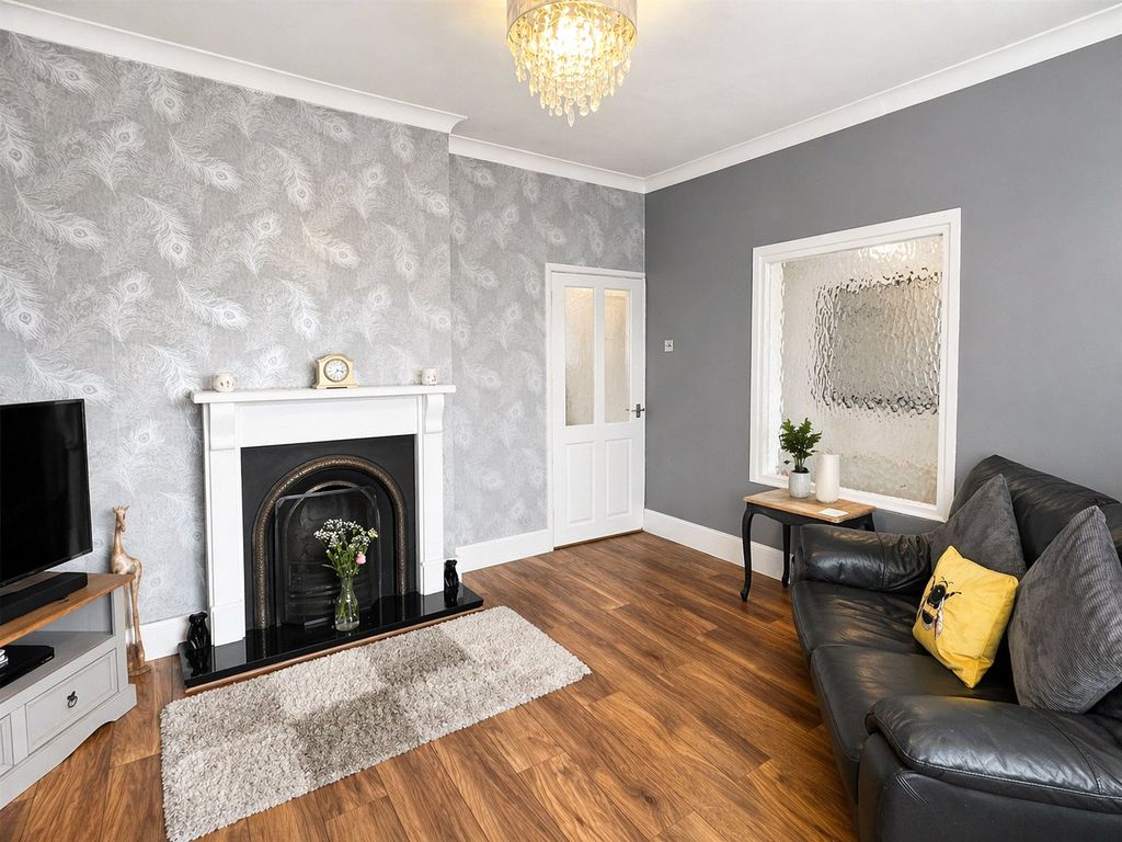 Property photo 2 of 16 Picture No. 29