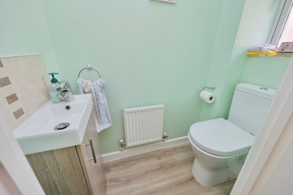 Property photo 3 of 20