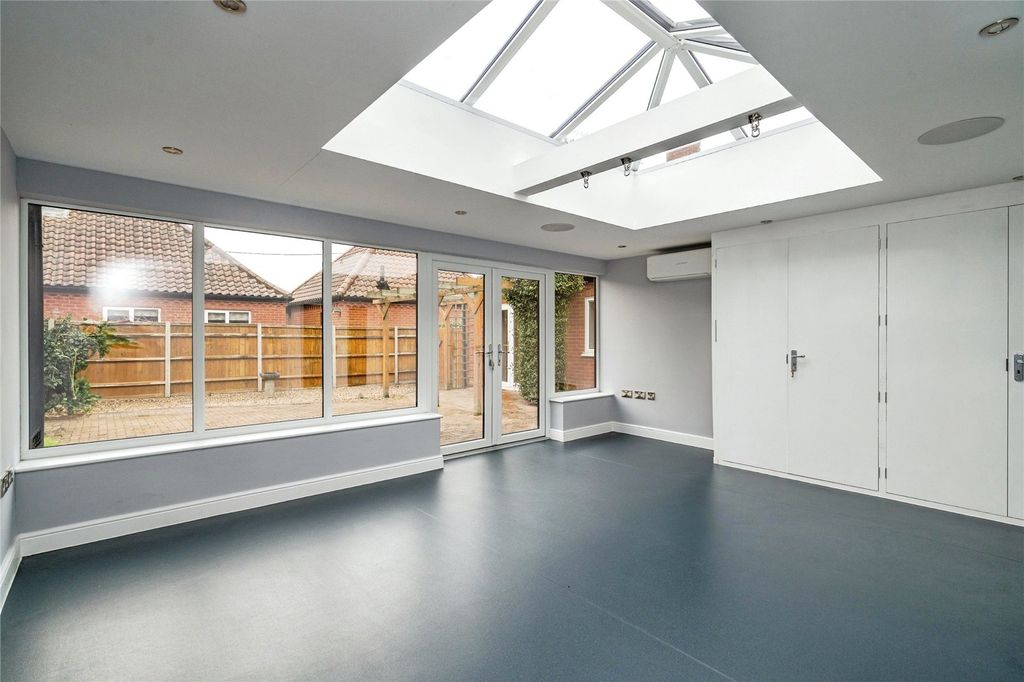 Property photo 2 of 21 Picture No. 07