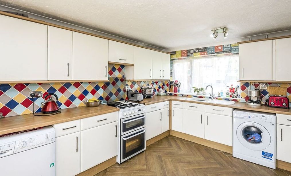 Property photo 1 of 6