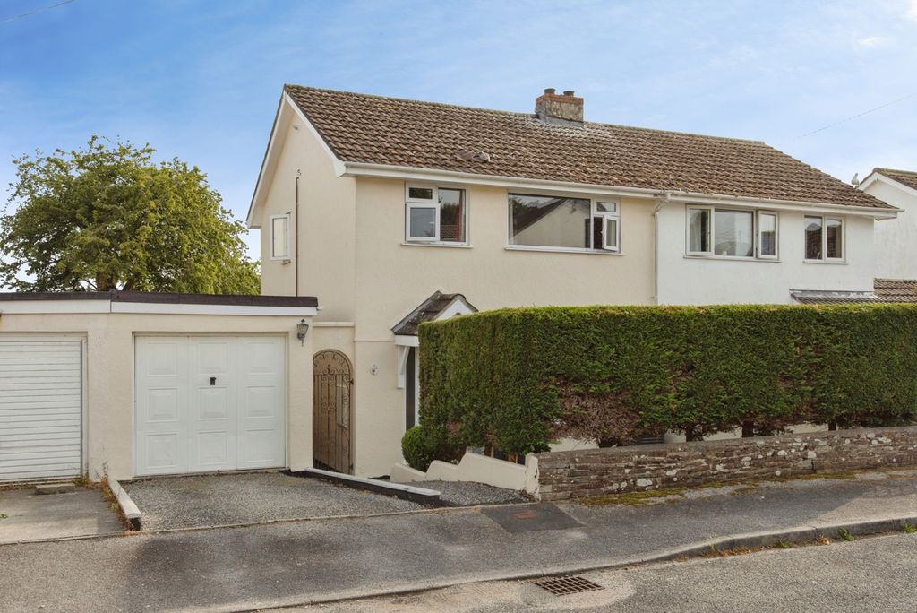 Property photo 1 of 19 Pbox-Img.Jpg