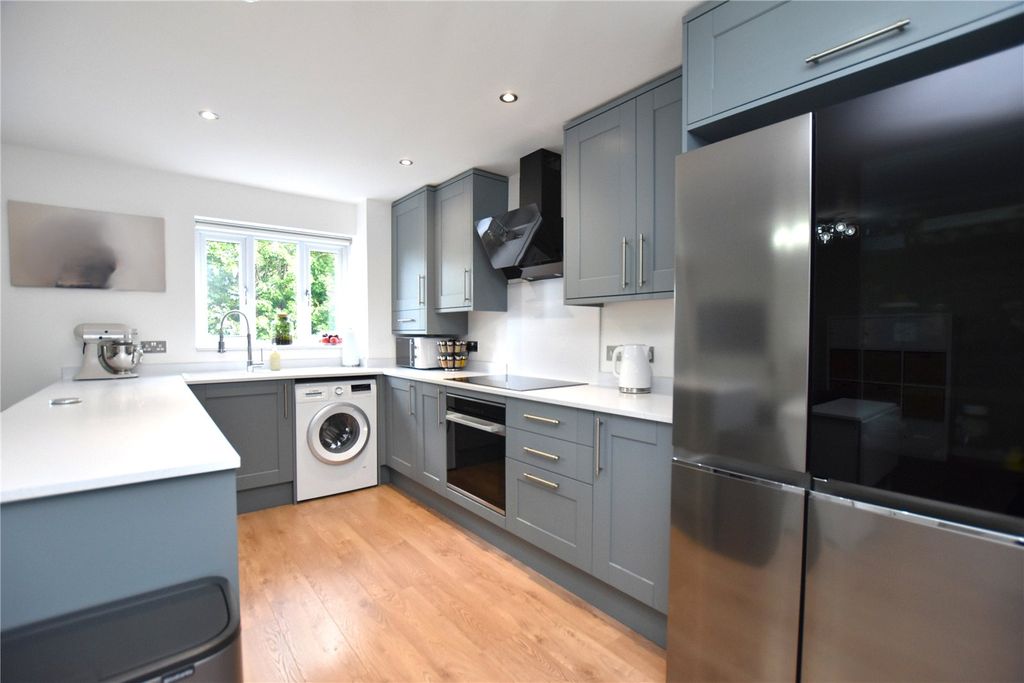 Property photo 3 of 14 Picture No. 12