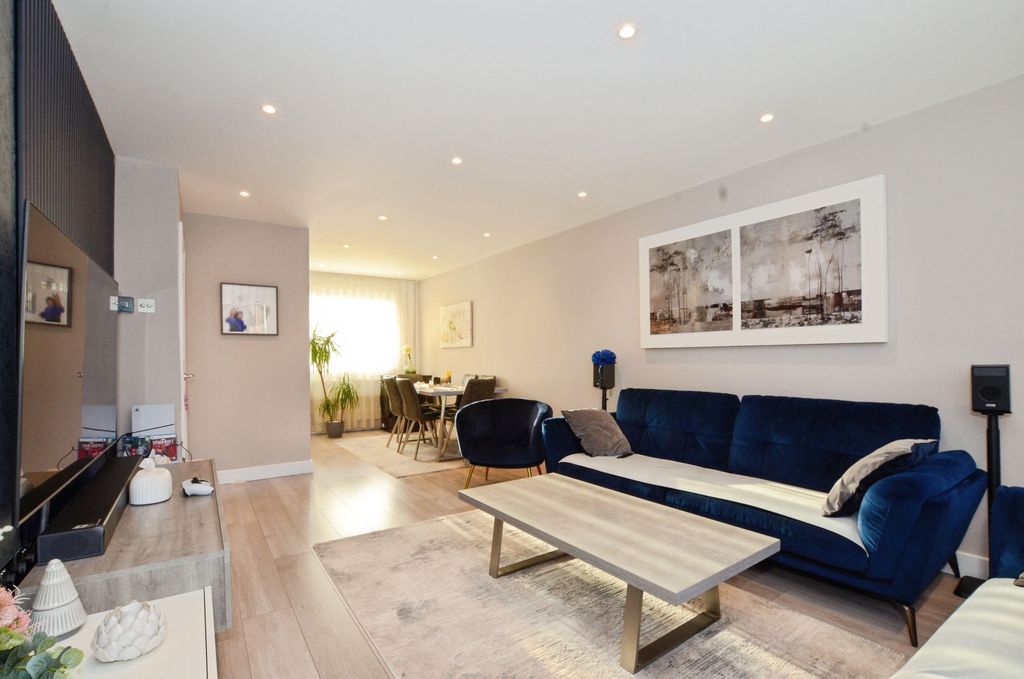 Property photo 1 of 15 Dsc_3768