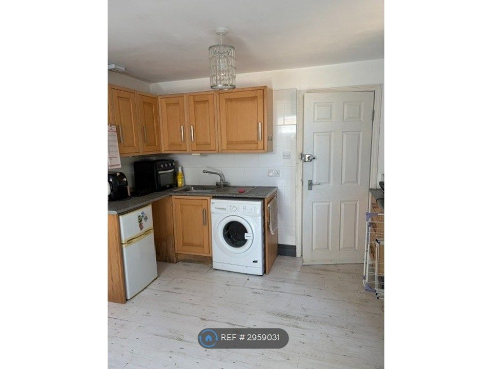 Property photo 3 of 3