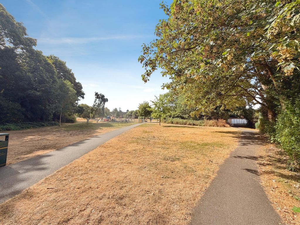Property photo 2 of 12 Pbox-Img.Jpg