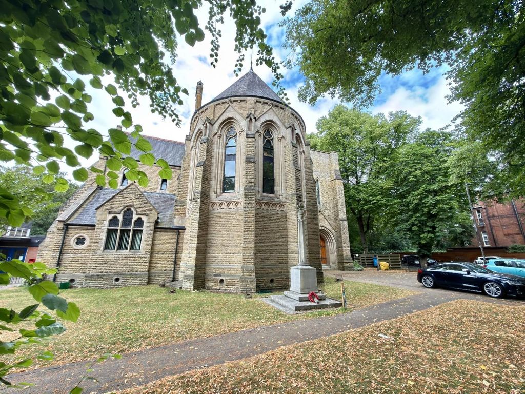 Property photo 1 of 33