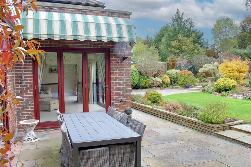 Additional image 25 of 4 bed detached house for saleBrookmans Avenue, Brookmans Park AL9