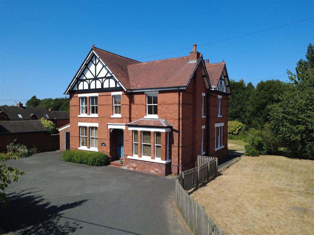 Property photo 1 of 33