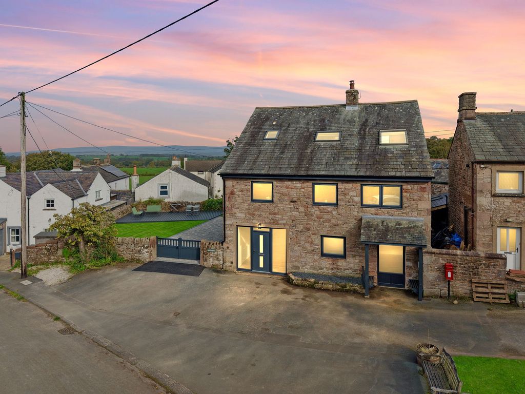 Property photo 1 of 48