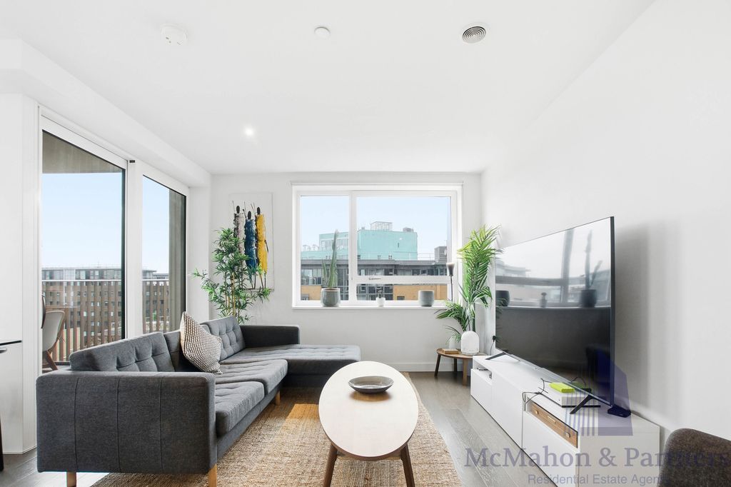 Property photo 2 of 12