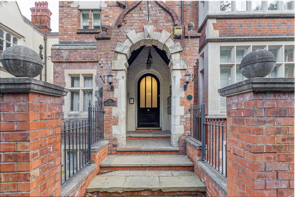 Property photo 2 of 21 Frotn-2.Jpg