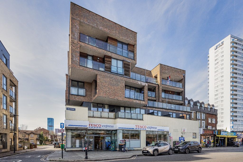 Property photo 1 of 15 4520511