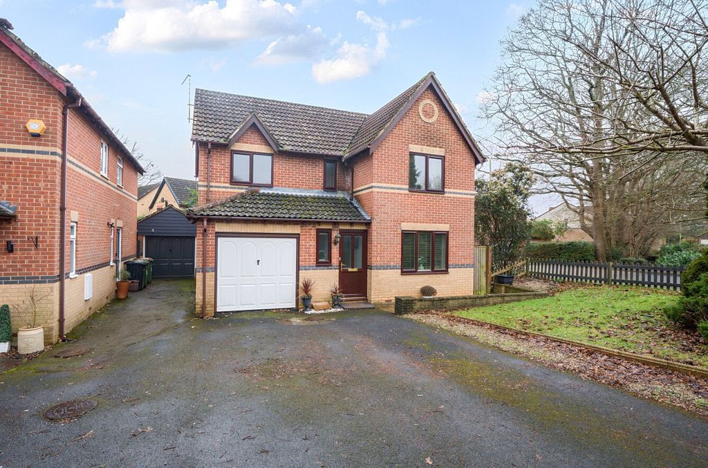 Property photo 1 of 25 1396994-7-696E3A9...
