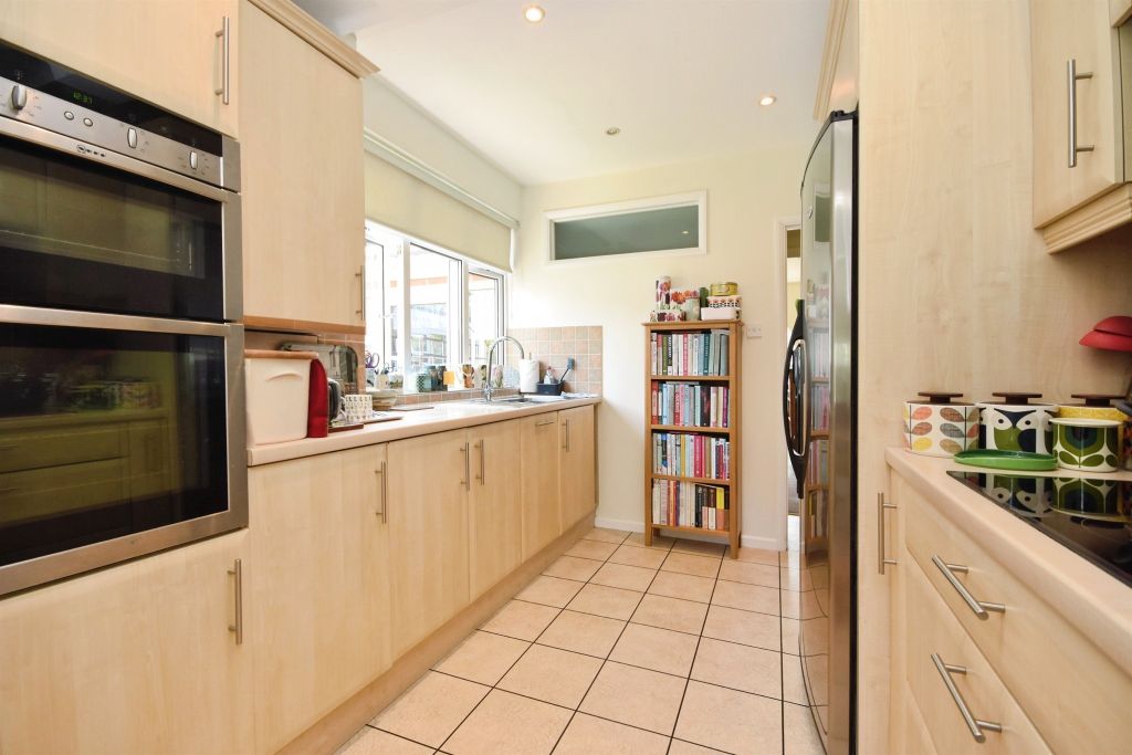 Property photo 2 of 17