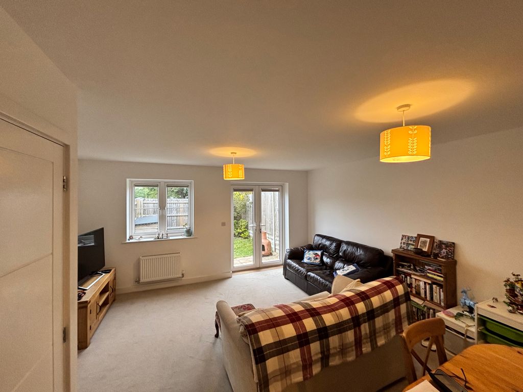Property photo 2 of 7