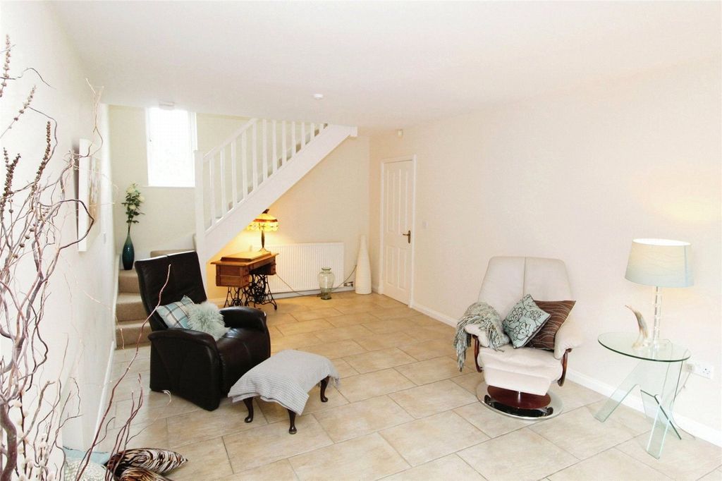 Property photo 2 of 19 Picture No. 13