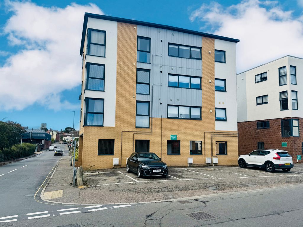 Property photo 1 of 16