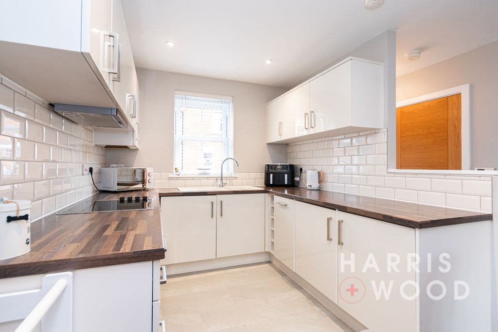 Property photo 2 of 23 4128063