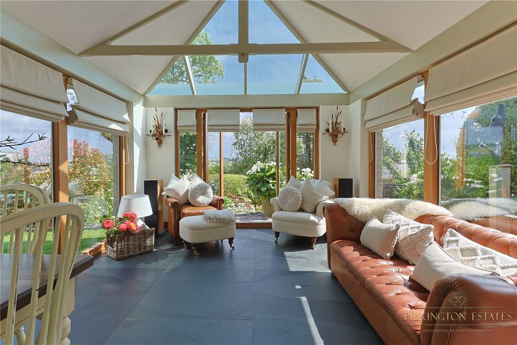 Property photo 3 of 32 4272644