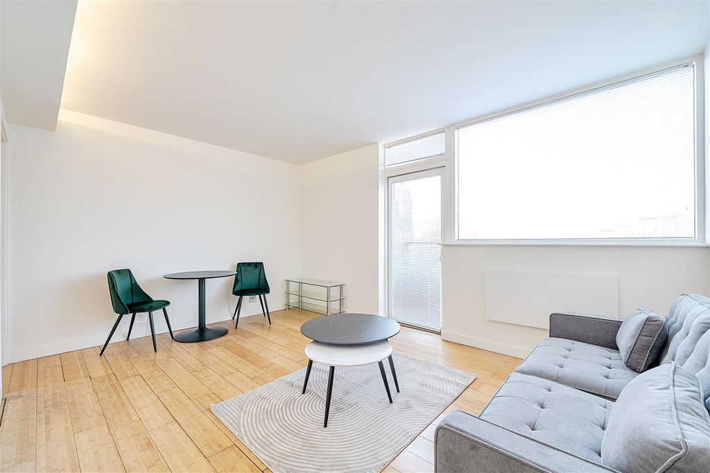 Property photo 2 of 10 5-6821A6E250361-1290561-Arw-5.Jpg