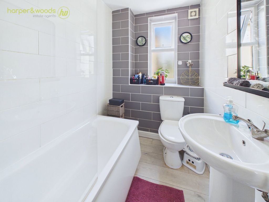 Property photo 3 of 31