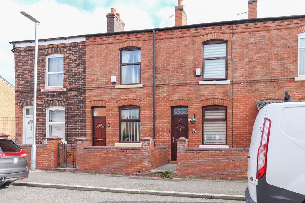 Property photo 1 of 21